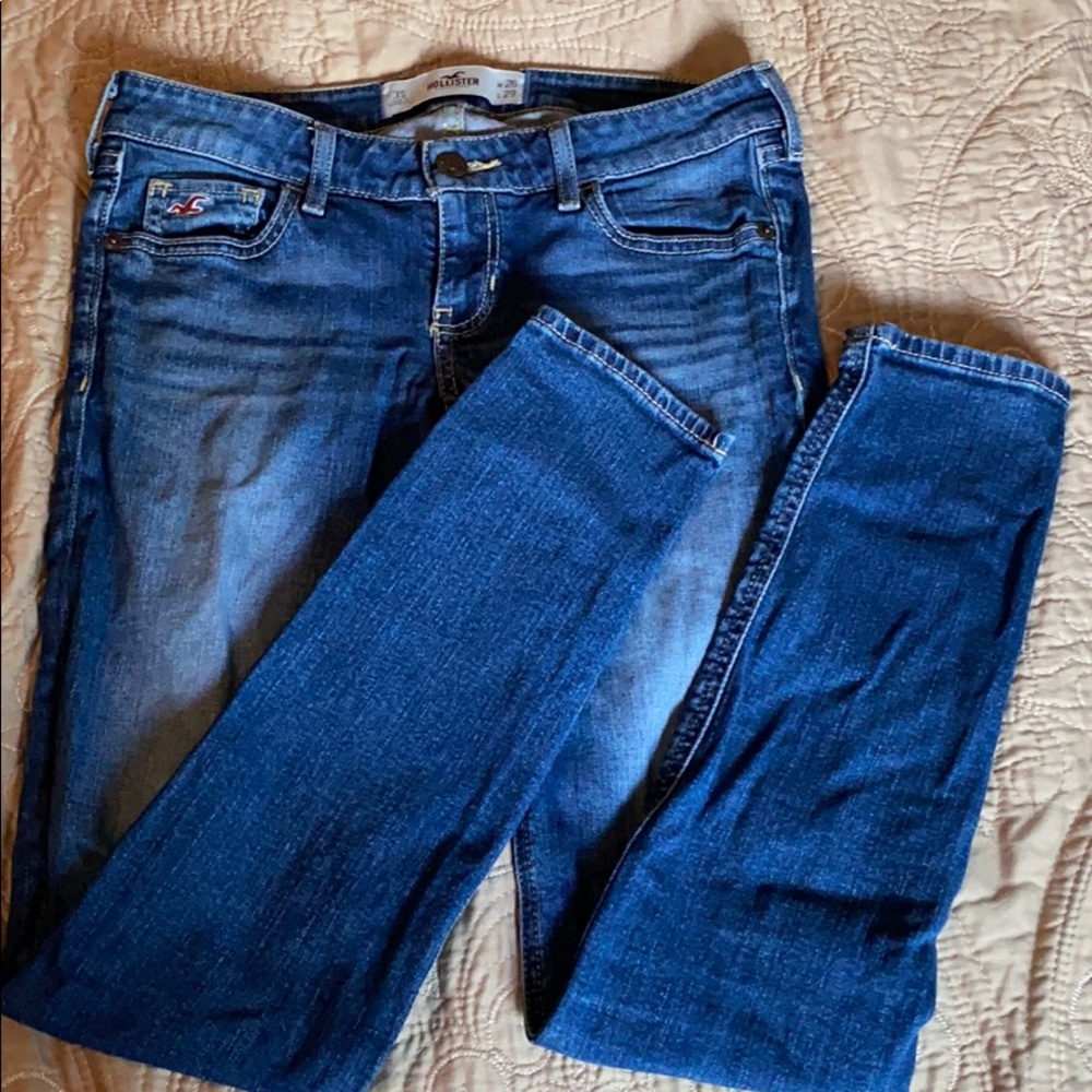 Medium wash Hollister super skinny jeans